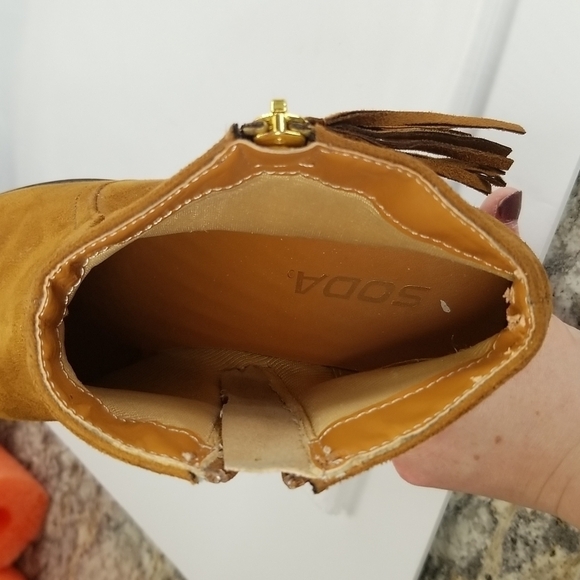 Soda SZ 6.5 Rowley Ankle Boots Booties Faux Suede Western Fringe Camel Brown - Picture 9 of 10